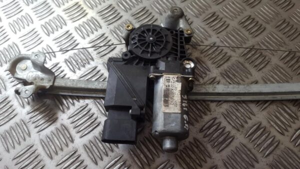 Fensterhebermotor vorne rechts FIAT GRANDE PUNTO 2005-2010 1060263