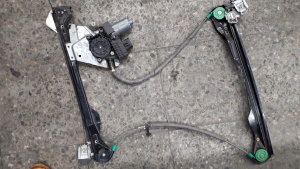 Fensterhebermotor vorne links FORD FOCUS I Saloon 1999-2004 0130821756