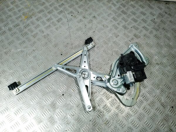 Fensterhebermotor hinten links RENAULT GRAND SCÉNIC III 2009-2016 827310166R