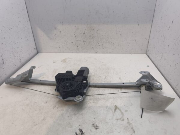 Fensterhebermotor hinten links OPEL ZAFIRA 2005-2015 13132231