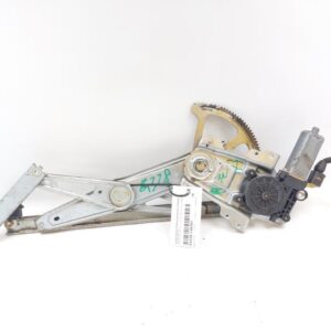 Fensterhebermotor vorne links  TOYOTA YARIS 2003-2005 0130822018