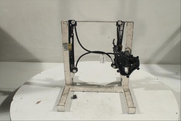 Fensterhebermotor vorne rechts V  VW PASSAT  1990-1997 05075011