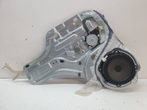 Fensterhebermotor hinten links KIA SOUL  2009-2014 824501M000