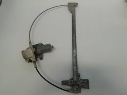 Fensterhebermotor vorne links MERCEDES-BENZ (W638) 1996-2003 0130821667