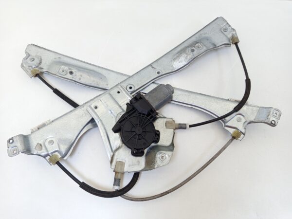 Fensterhebermotor vorne links  RENAULT CLIO 2005-2014 8200843592