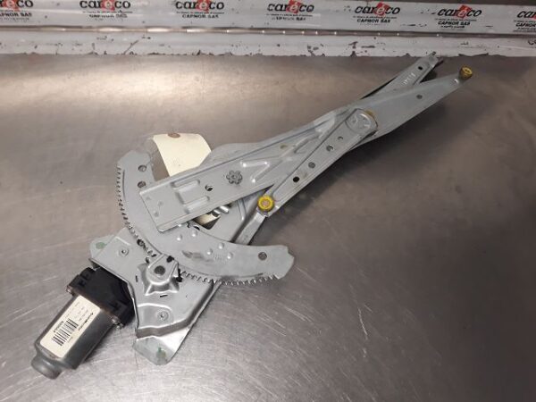 Fensterhebermotor vorne rechts   RENAULT KANGOO 2005-2025 8200188551