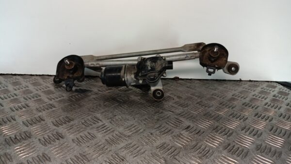Wischermotor vorne Mitsubishi Space Star PA66GF