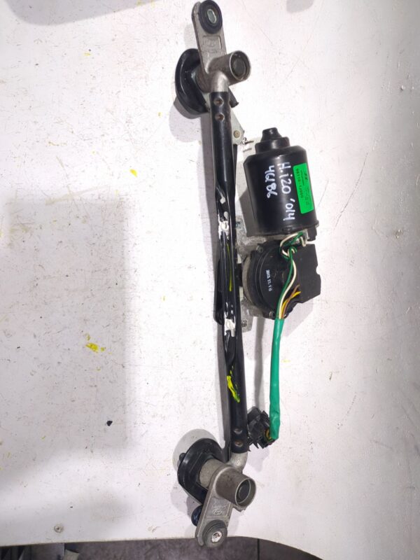 Scheibenwischermotor vorne HYUNDAI i20 I 2008-2012 981101J000