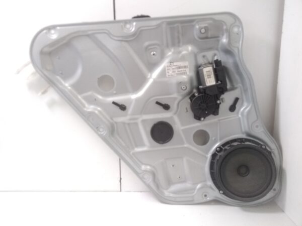Fensterhebermotor hinten links KIA CEE'D 2007-2012 834701H020