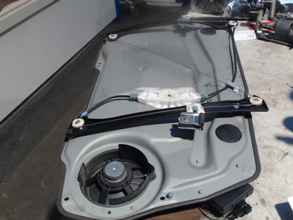 Fensterhebermotor rechts vorne MERCEDES-BENZ A-CLASS 2004-2012 A1697201879