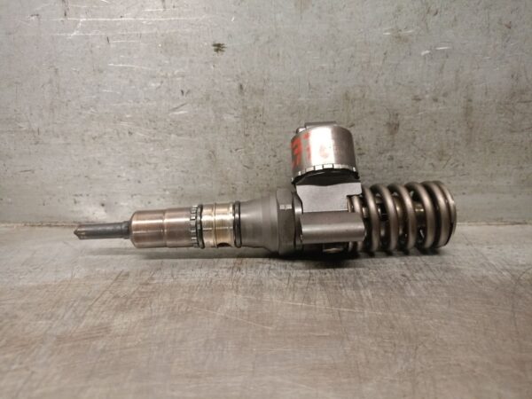 Injektor VW GOLF PLUS V 2005-2013 0414720404