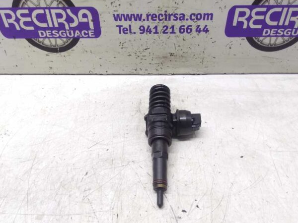 Injektor SEAT IBIZA III 2002-2009 038130073G