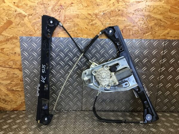 Fensterhebermotor vorne links MERCEDES C-CLASS A2037202346