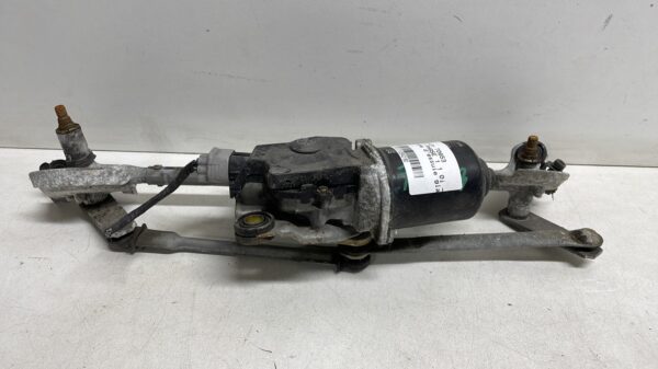 Scheibenwischermotor vorne TOYOTA YARIS 8511052010