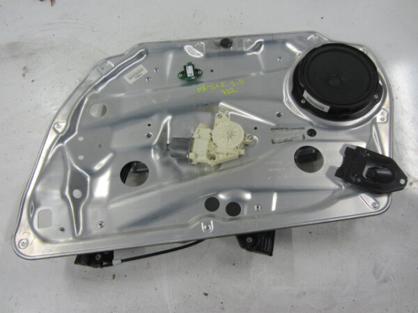 Fensterhebermotor vorne rechts FORD KUGA 2008-2012 1738646