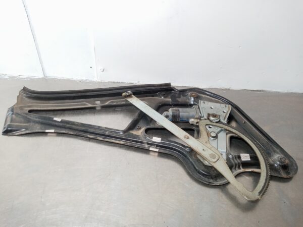 Fensterhebermotor vorne rechts MERCEDES SPRINTER 0130821734