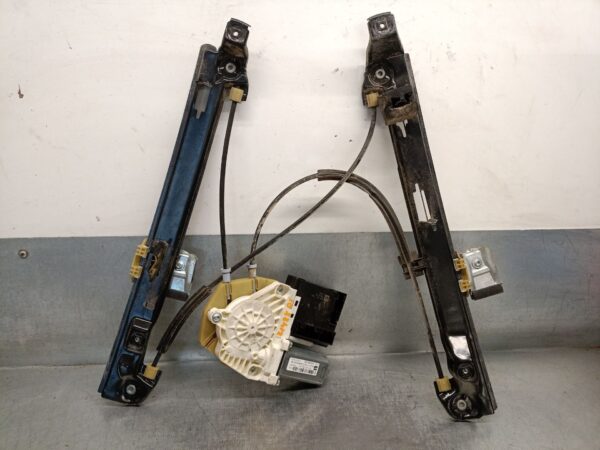 Fensterheber Vorne links SEAT LEON (1P1) 1.6 TDI 1P0837401AC