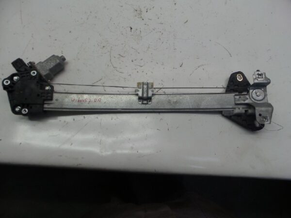 Fensterhebermotor hinten rechts HONDA CIVIC VIII Hatchback CM011810