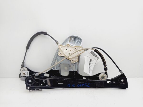 Fensterhebermotor vorne rechts  MERCEDES C-CLASS (W203) A2037202446