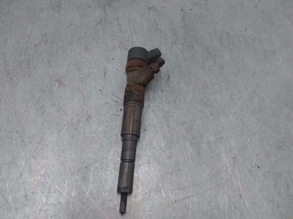 Injektor BMW 7 (E38)  1996-2001 0445110047