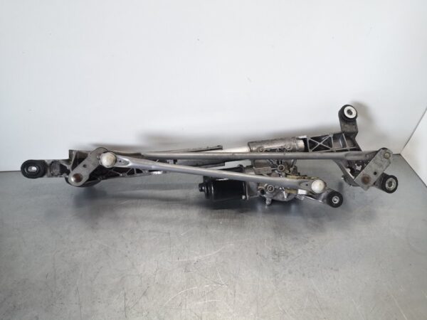 Scheibenwischermotor vorne SUBARU OUTBACK 2008-2009 38379-BL