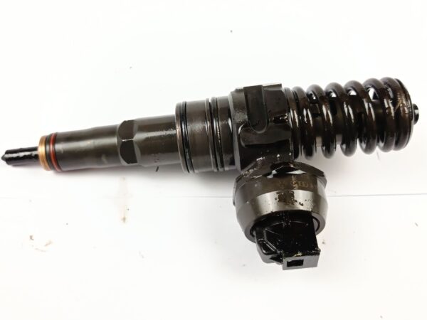 Injektor SEAT ALTEA 2004-2010 038130073A6