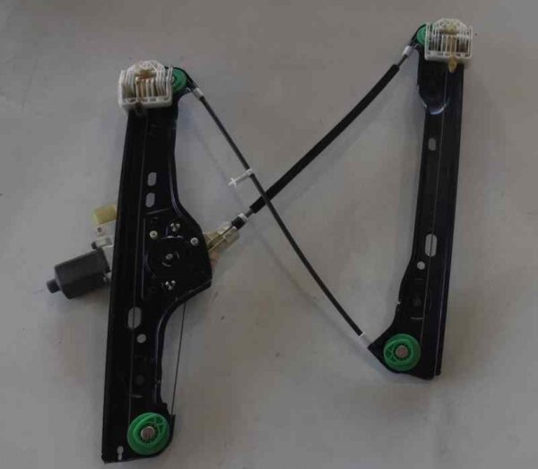 Fensterhebermotor vorne links BMW 3er 2004-2011 0130822226