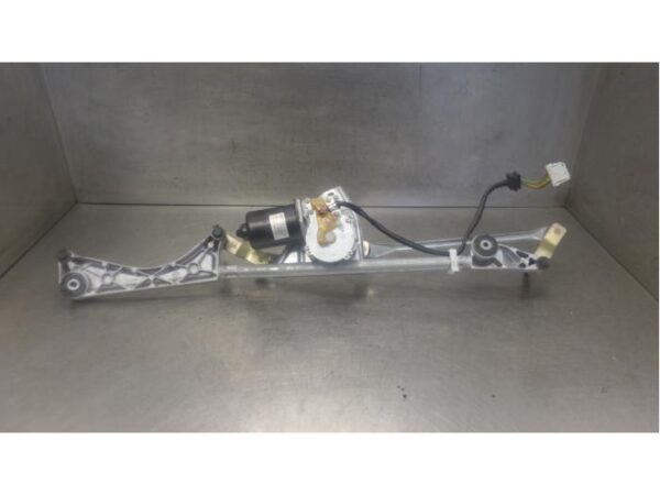 Wischermotor vorne MERCEDES-BENZ C-CLASS (W203) C 220 2003-2007 404518