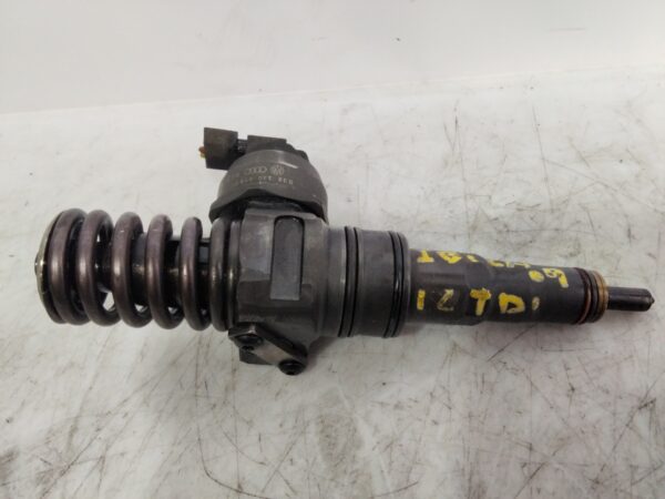 Injektor SEAT IBIZA IV SC 2008-2018 0381300738P