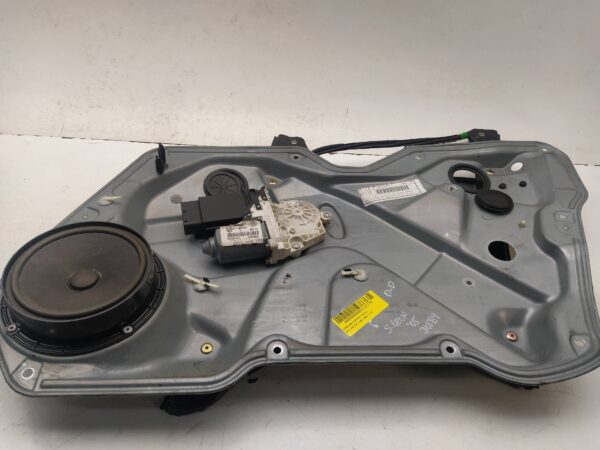 Fensterhebermotor vorne rechts SEAT LEON 1999-2006 105529301