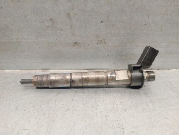 Injektor BMW X3 (E83) 2007-2008 779787705
