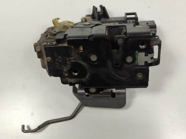Türschloss vorne links AUDI A6 C5 Avant 2002-2005 4B1837015G