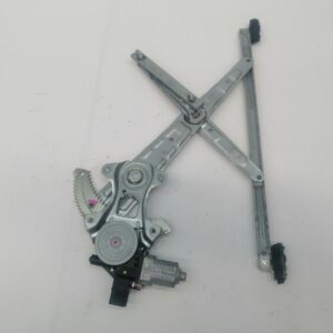 Fensterhebermotor vorne links MITSUBISHI MIRAGE Hatchback 5713A379