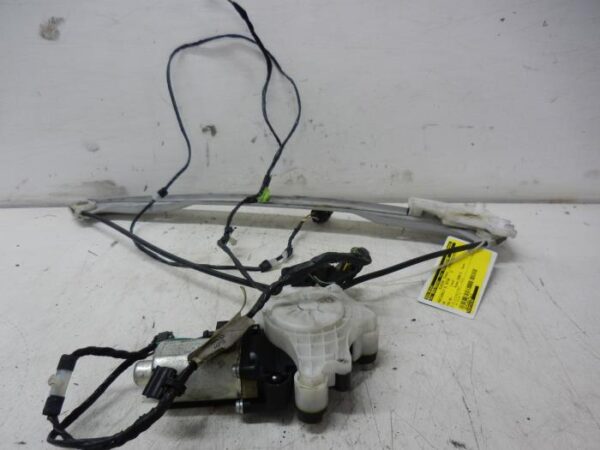 Fensterheber vorne rechts  VW FOX Hatchback 2005-2009 0130821413