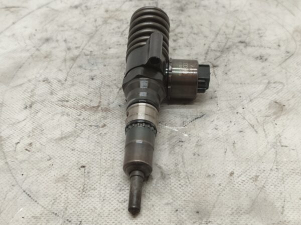 Injektor SEAT TOLEDO III 2004-2009 036130073G