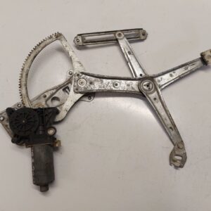 Fensterhebermotor vorne links MERCEDES-BENZ (W202) 0130821638