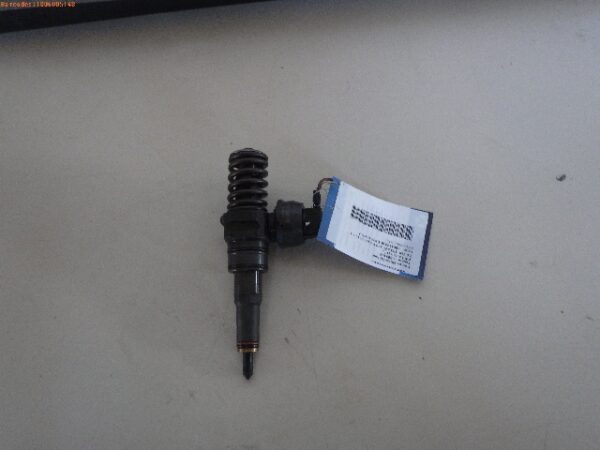 Injektor VW TOURAN 2010-2015 038130073BQ