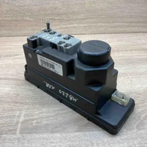 Pumpe Zentralverriegelung MERCEDES-BENZ E-CLASS (W210) [1998-1999] 2108001748