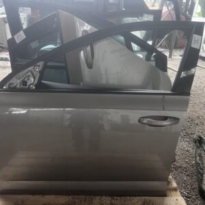 Tür vorne Links SKODA OCTAVIA 2016