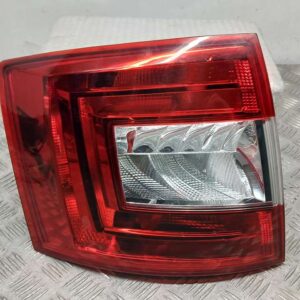 Rückleuchte Links SKODA OCTAVIA III Combi [2015] 5E9945095