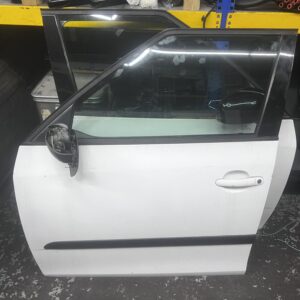 Tür Vorne Links Skoda Fabia 2012 weiss