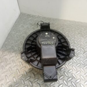 Gebläsemotor TOYOTA AURIS (_E15_) [2006-2013] AV2727005151