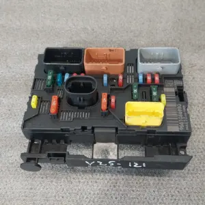 Sicherungskasten PEUGEOT 307 Break (3E) 1.4 HDi [2002-2005] 9661086980