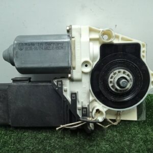 Fensterhebermotor vorne rechts SEAT TOLEDO II (1M2) 1.9 TDI 1J0959802G - F005S00052 - 101478202 - 101386101