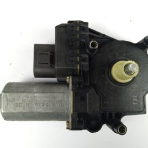 Fensterhebermotor vorne rechts AUDI A6 C5 (4B2, 4B4) 2.5 TDI 0130821785