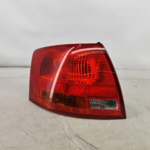 Rückleuchte Links AUDI A4 B7 Avant (8ED) 2.0 TDI 484001