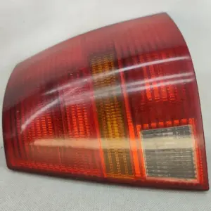 Rückleuchte Rechts VW GOLF IV Variant (1J5) 1.9 TDI 1J9945075P