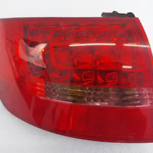 Rückleuchte Links AUDI A6 C6 Avant (4F5) 3.0 TDI quattro 89037044