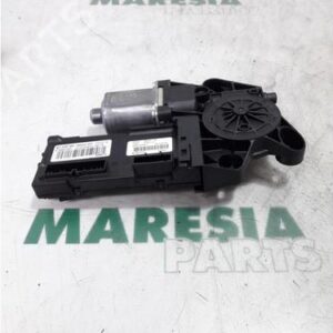 Fensterhebermotor links vorne RENAULT SCÉNIC II 807319718R